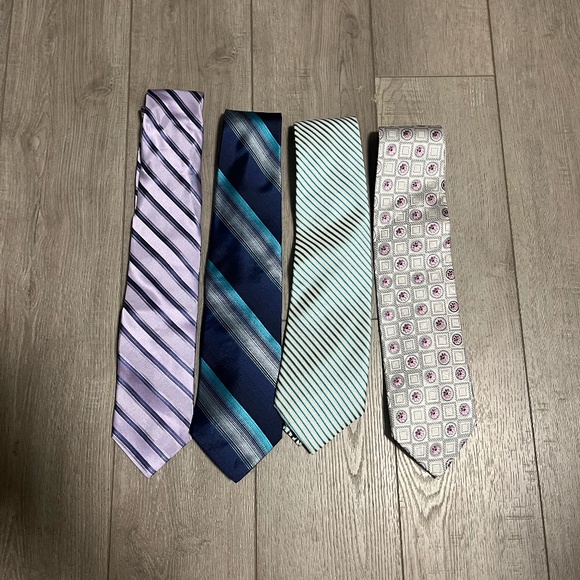 3/$20 Lot of 4 Men's Neck Ties Arrow/DKNY/Colors/Pronto Uomo Brands - Picture 1 of 4